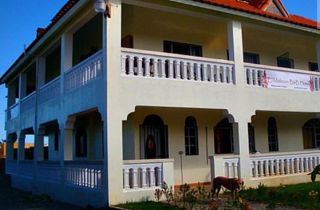 El Malecon B&b